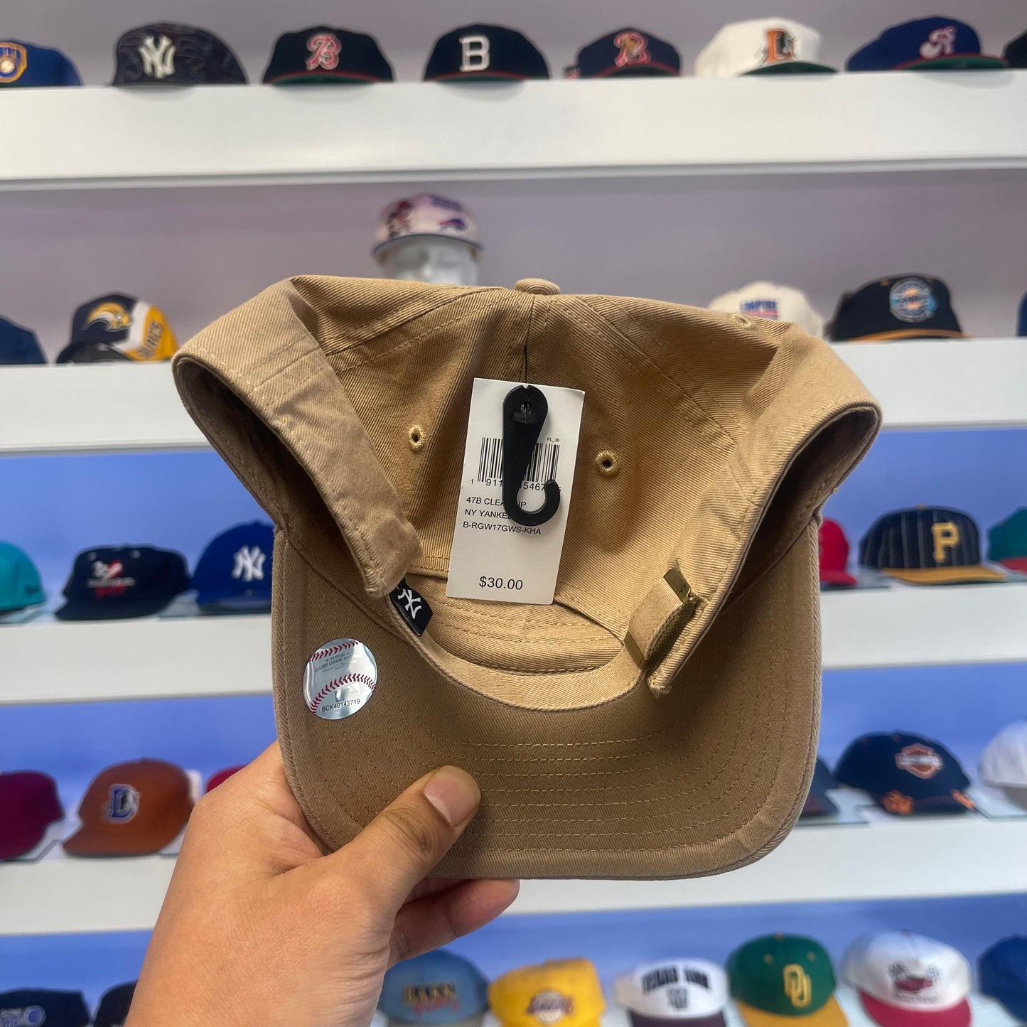 MLB New York Yankees 47 Curve Brim Strap Back