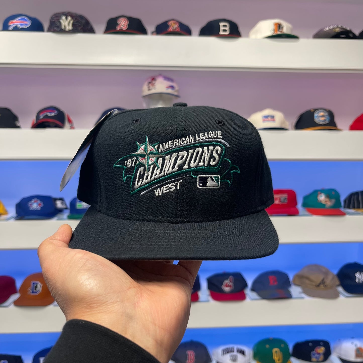 Vintage 1997 MLB Seattle Mariners AL West Champions Wool Snap Back
