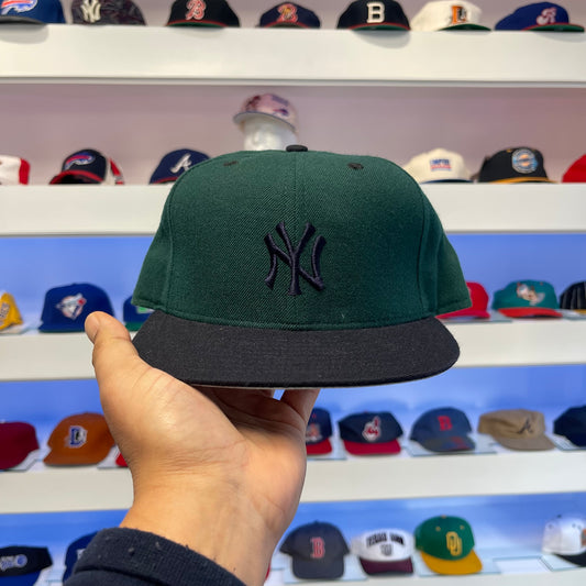Vintage 1990s MLB New York Yankees 100% Wool Fitted Size 7 1/2