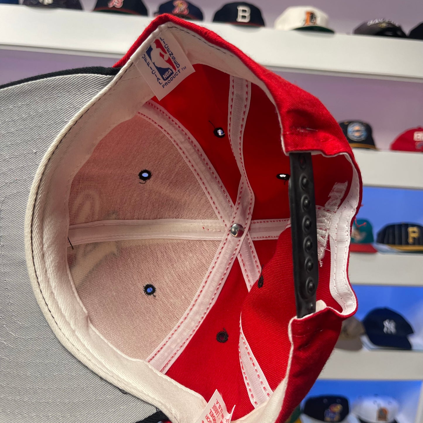 Vintage 1990s NBA Atlanta Hawks Wool Snap Back