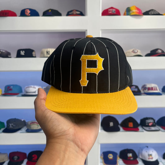 Vintage 1990s MLB Pittsburgh Pirates Starter Pin Stripe Snap Back