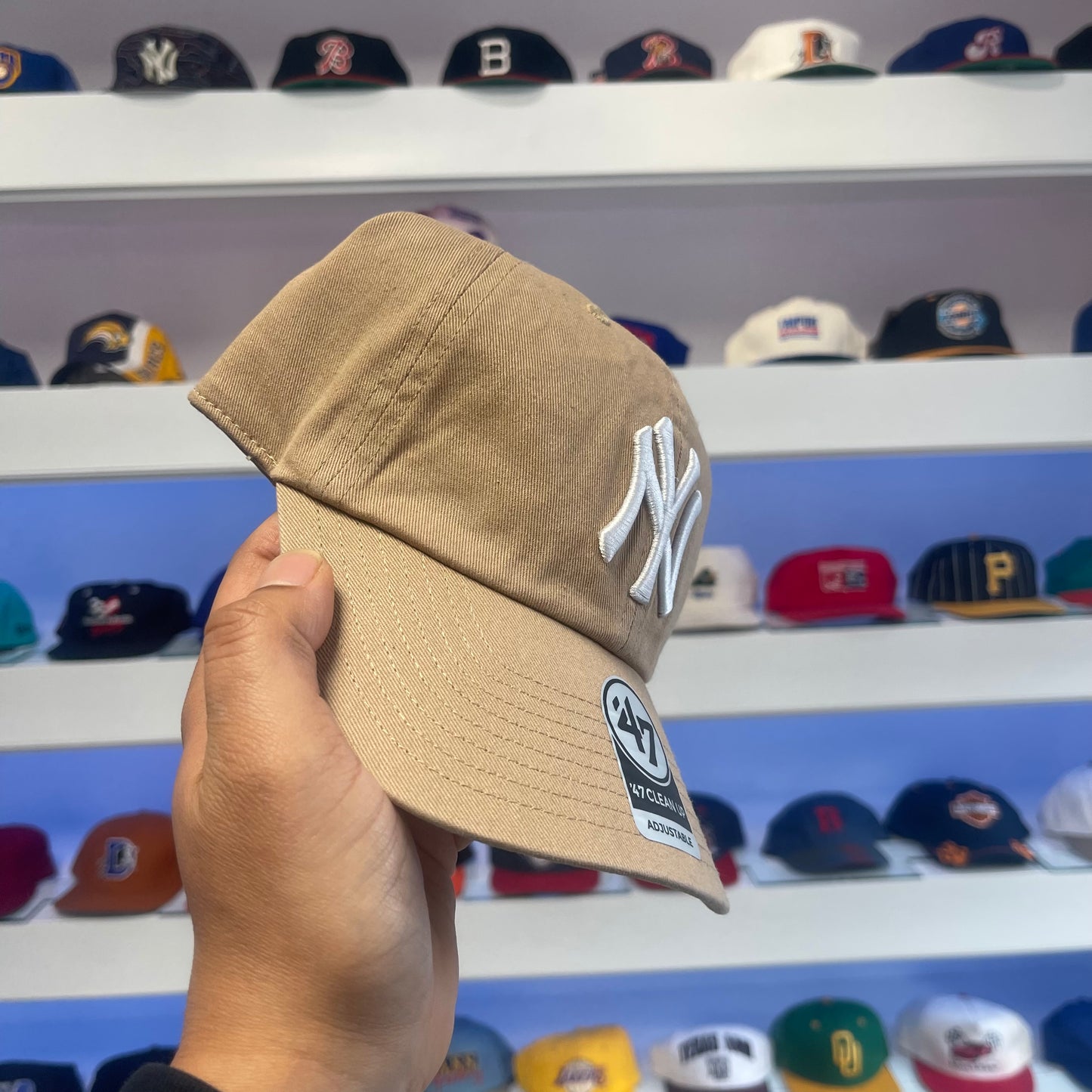 MLB New York Yankees 47 Curve Brim Strap Back