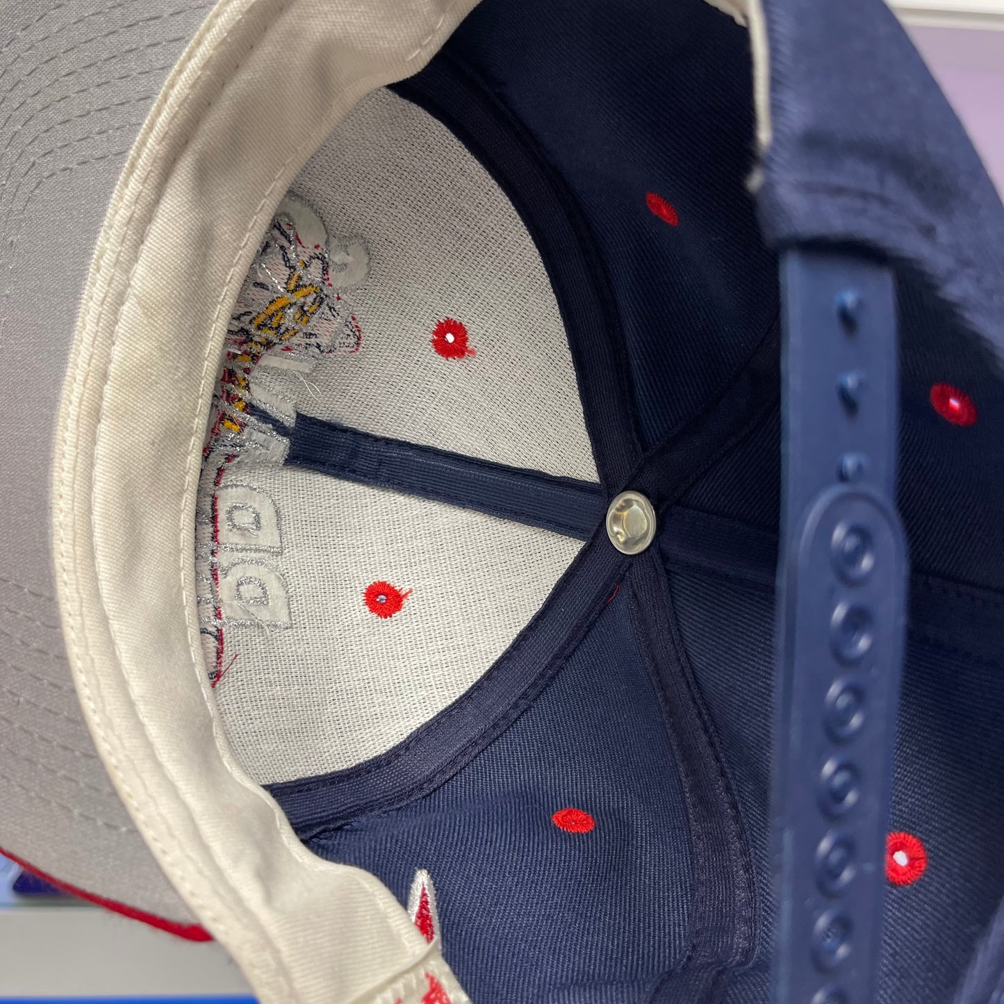 Vintage 1990s Atlanta Braves Snap Back