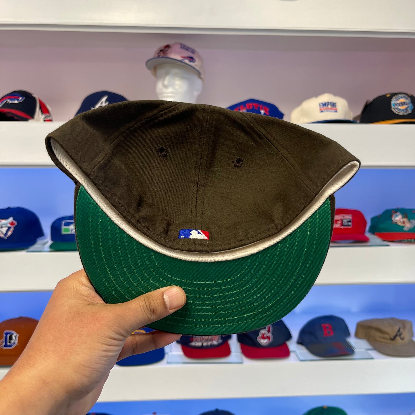 Vintage 1990s San Diego Padres 100% Wool Fitted Size 7 3/8