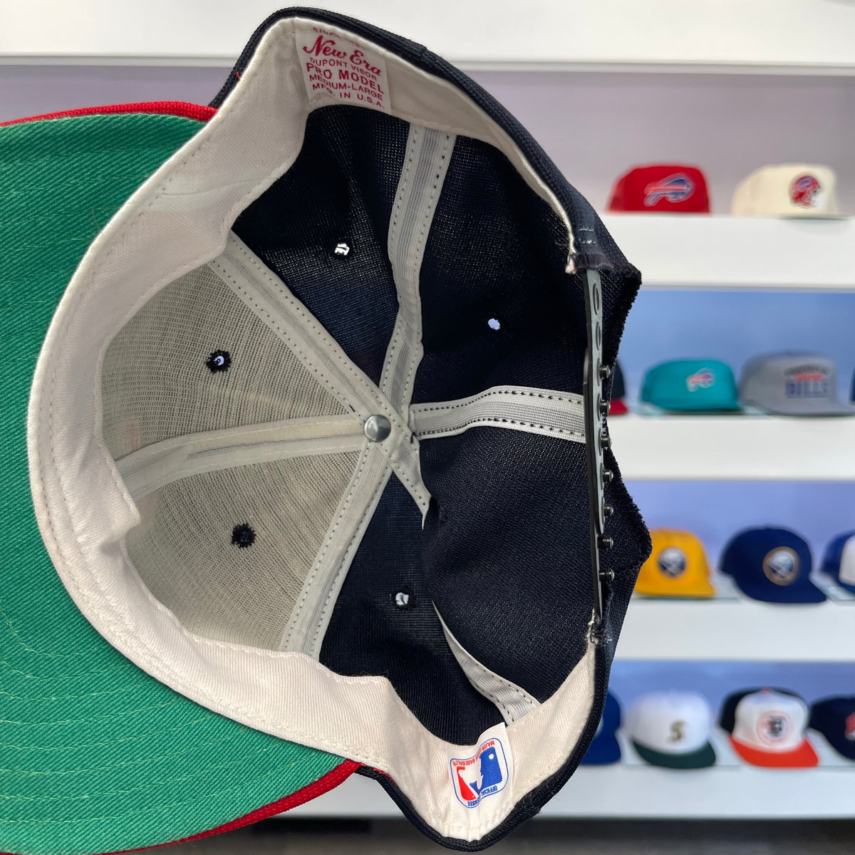 Vintage MLB Cleveland Indians Nylon Snap Back
