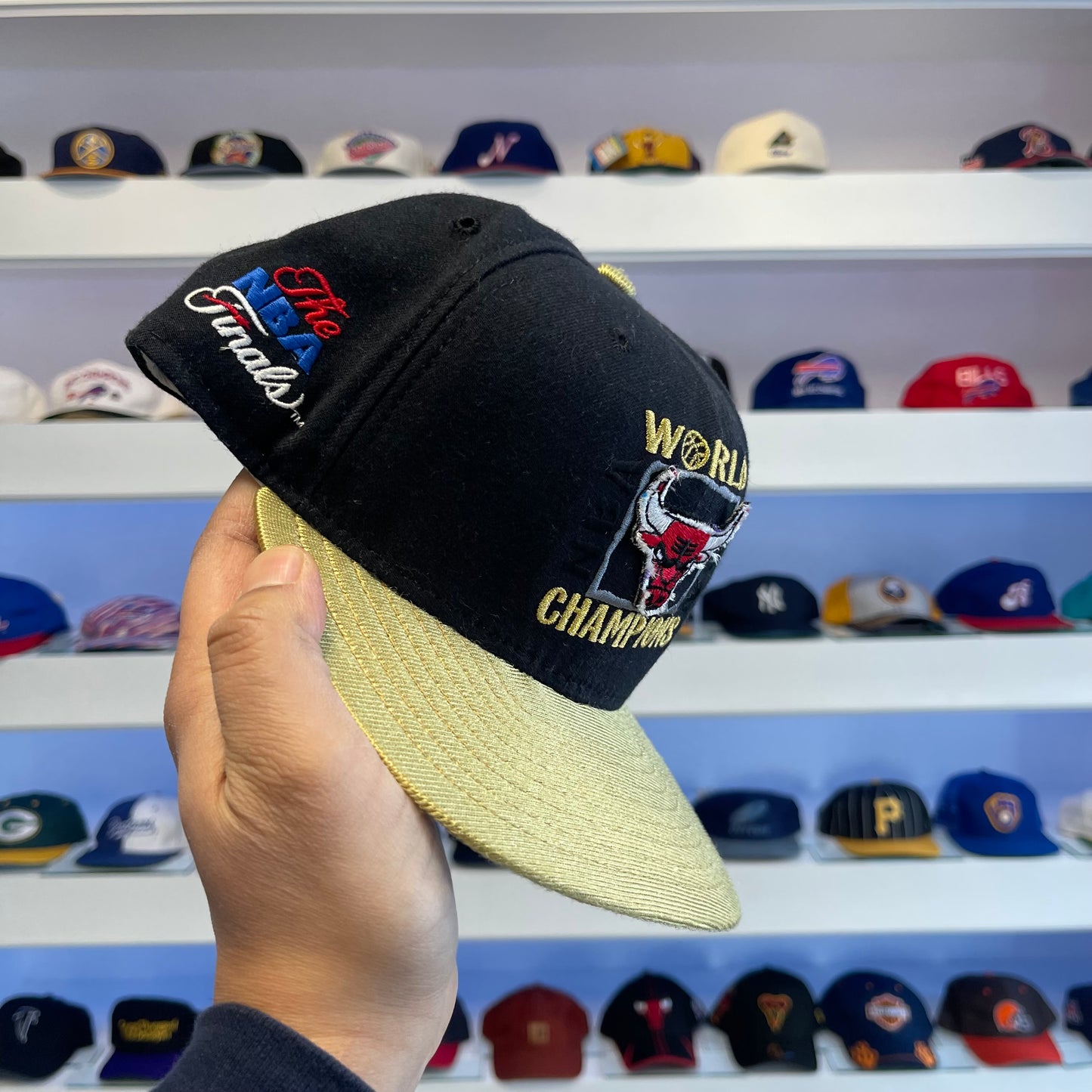 Vintage 1990s NBA Chicago Bulls Champions Snap Back