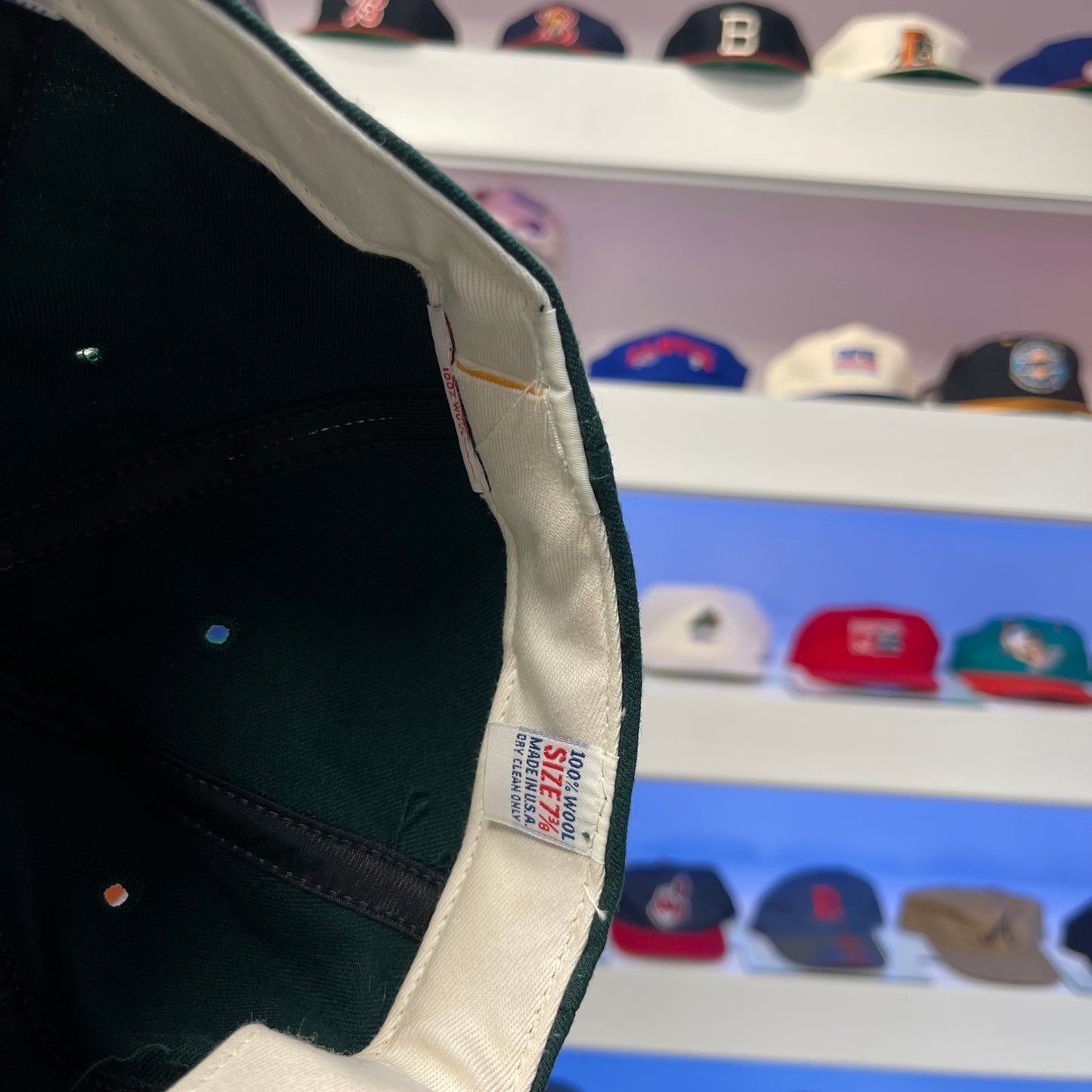 Vintage MLB Oakland Athletics 100% Wool Fitted Size 7 1/2