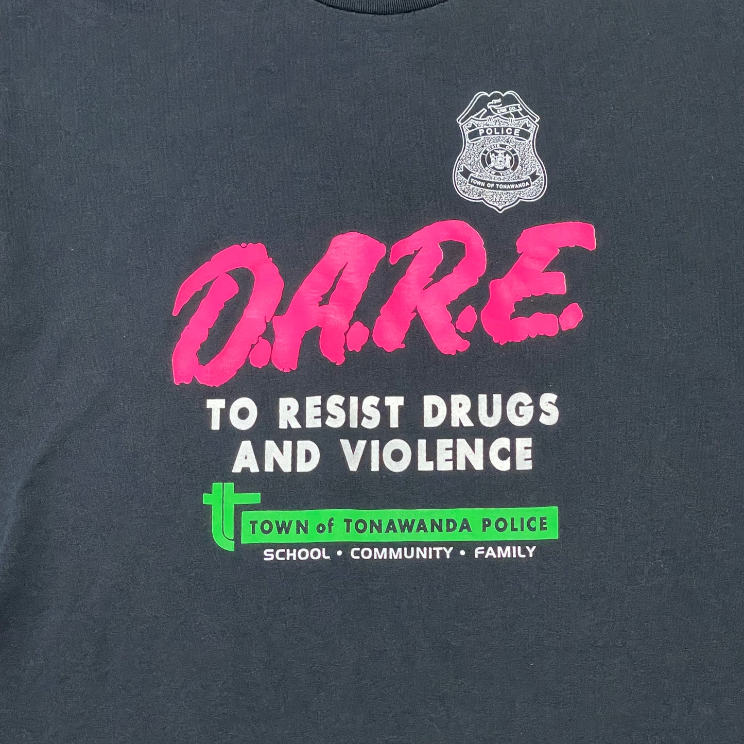 Vintage 90s D.A.R.E to Resist Drugs and Violence T Shirt Size Large