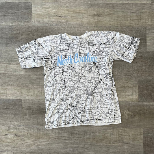 Vintage 1990s North Carolina Map All Over Print T-Shirt Size Large