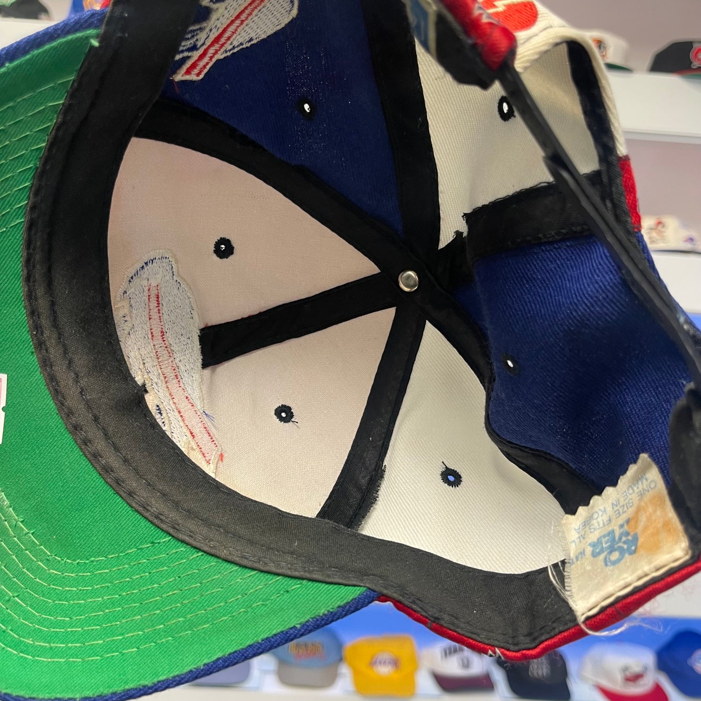 Vintage 1990s NFL Buffalo Bills Pro Player Snap Back