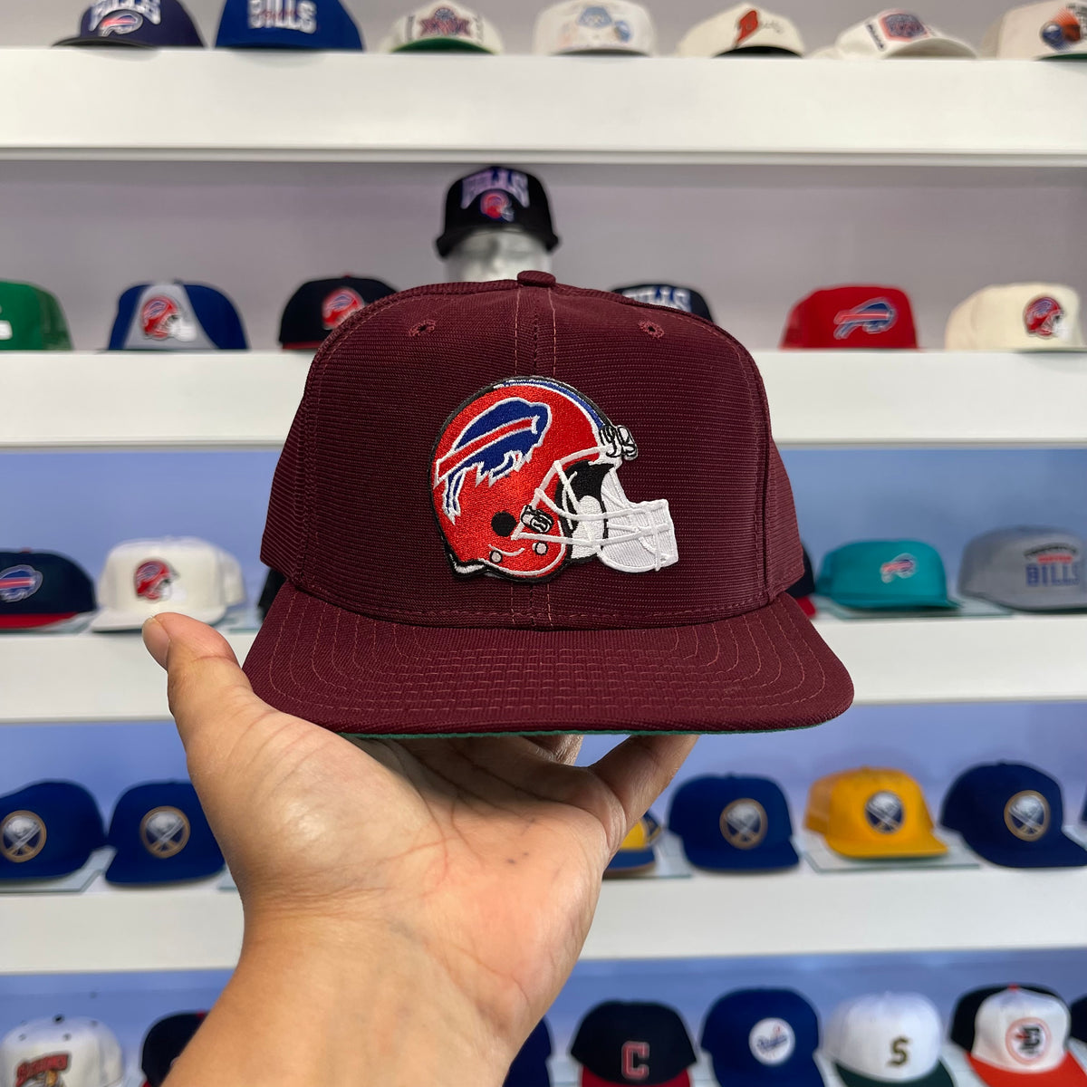 Vintage 1990s Buffalo Bills Maroon Nylon Snap Back