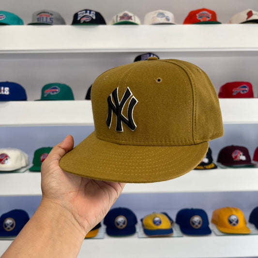 Vintage MLB New York Yankees Fitted Size 7 3/8