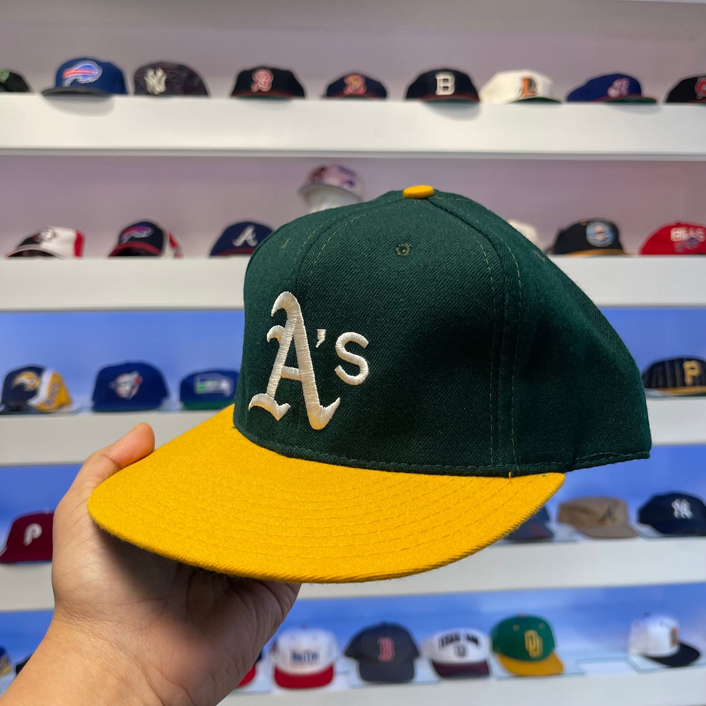 Vintage MLB Oakland Athletics 100% Wool Fitted Size 7 1/2