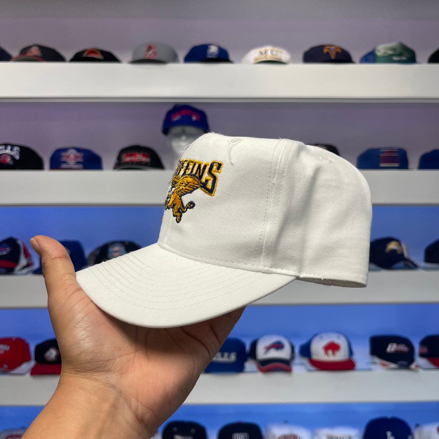 Vintage 1990s Canisius Golden Griffins Snap Back