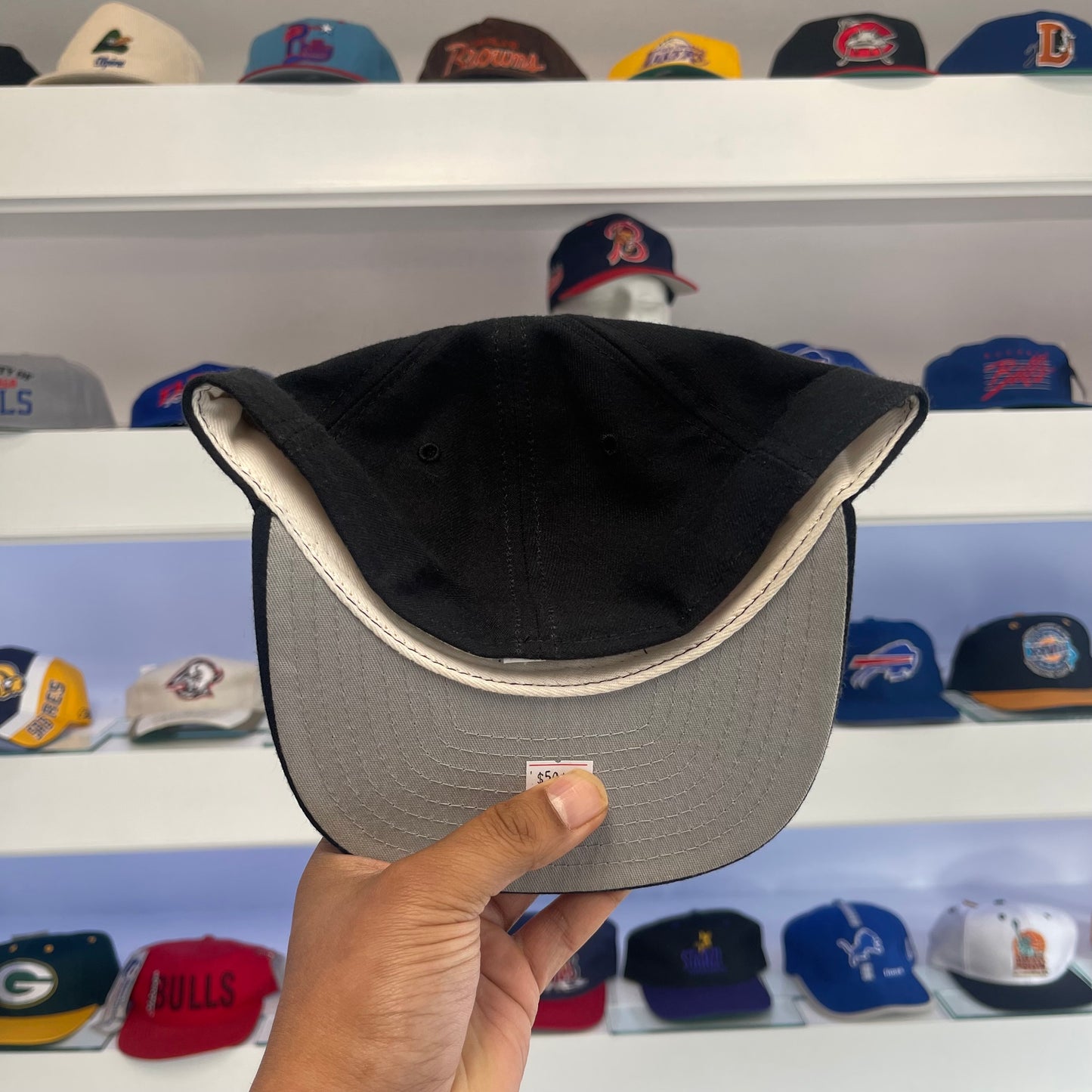 Vintage 1990s NBA Cleveland Cavaliers Wool Fitted Size 7 1/4