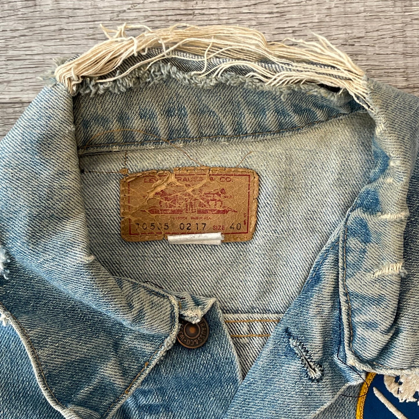 Vintage NHL Buffalo Sabres Levi’s Denim Jacket Size Medium