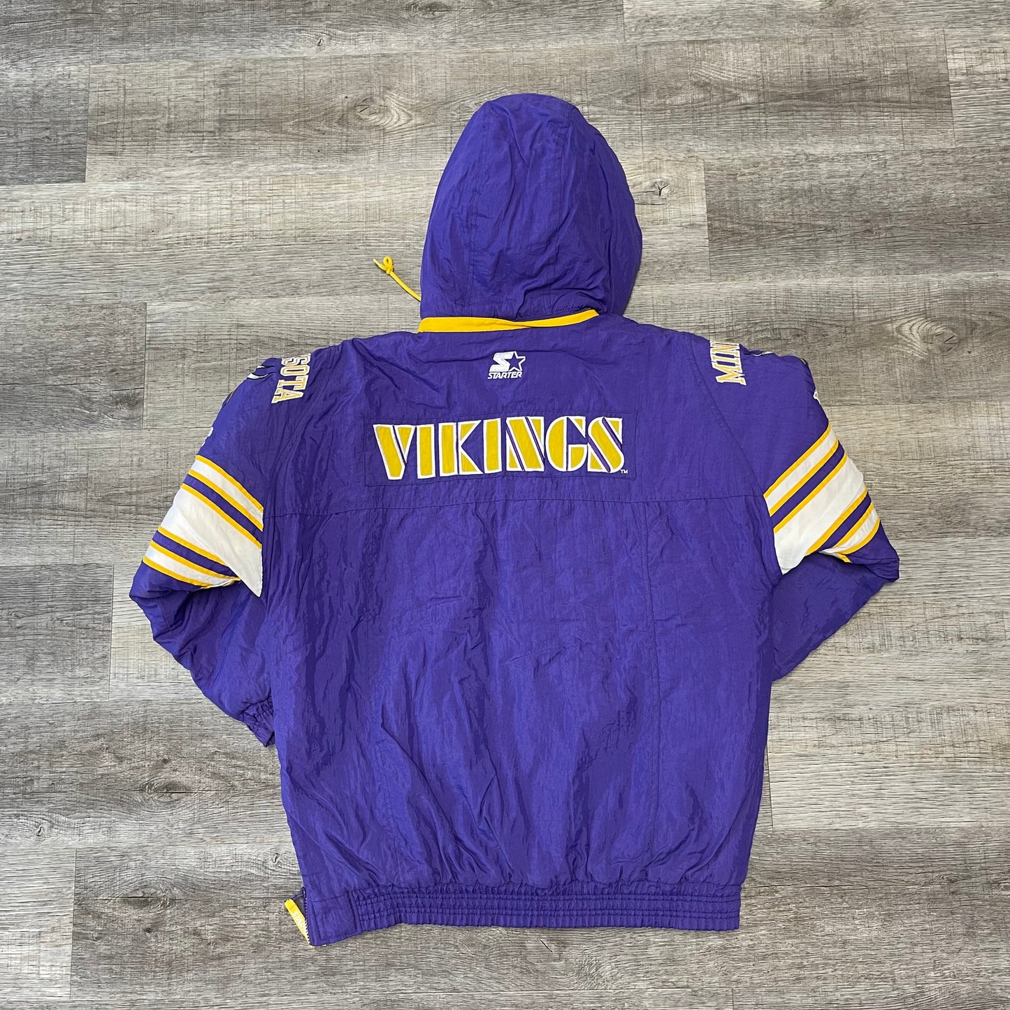 1990s Minnesota Vikings Starter Jacket Size Medium