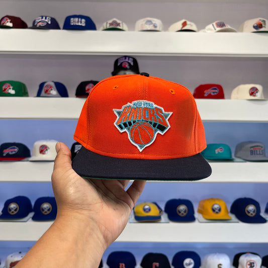 Vintage 1990s NBA New York Knicks Nylon Snap Back
