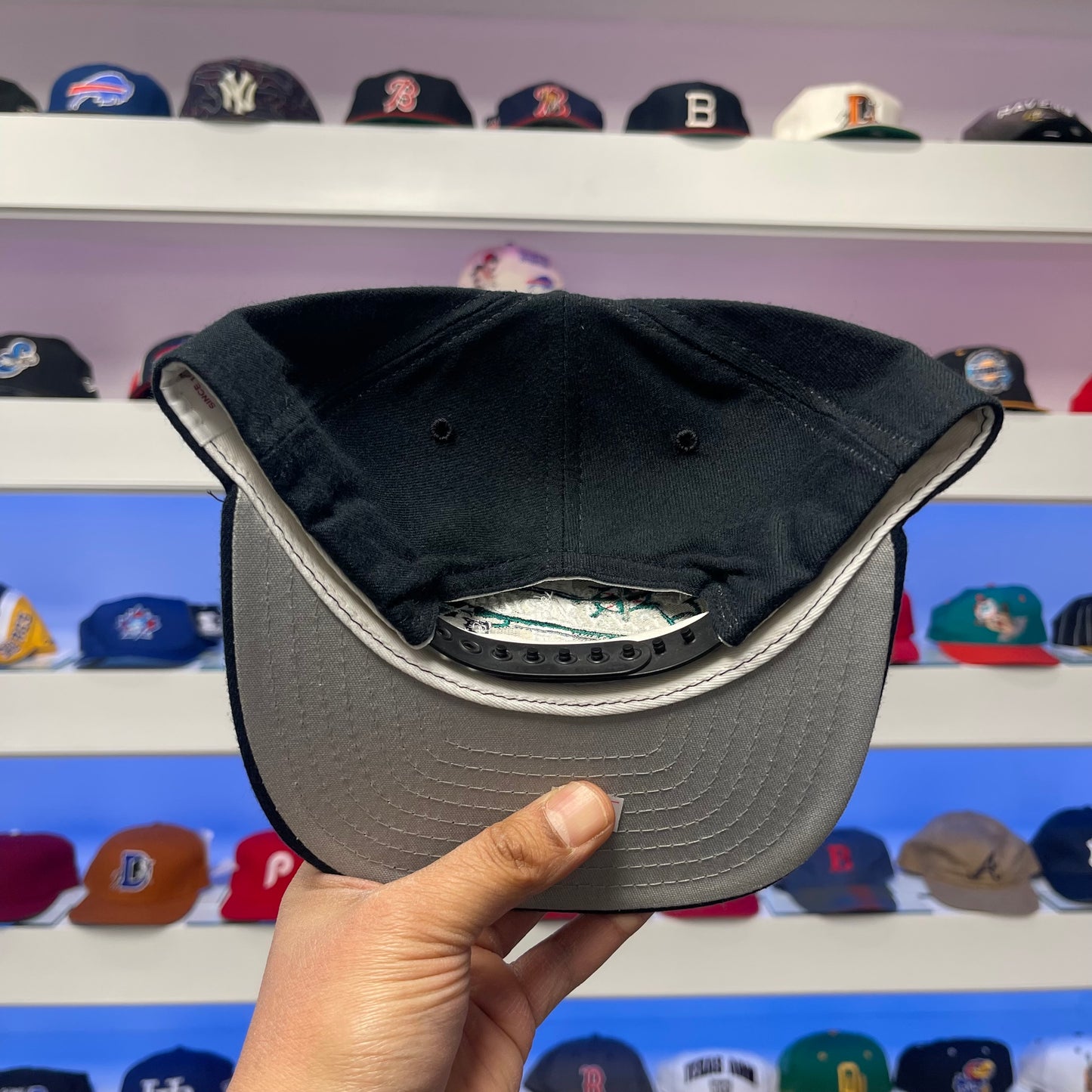 Vintage 1997 MLB Seattle Mariners AL West Champions Wool Snap Back