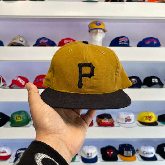 Vintage MLB Pittsburgh Pirates Wool Snap Back