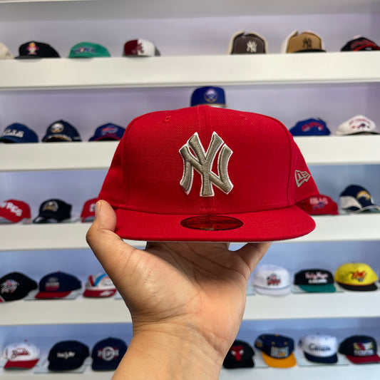 New York Yankees Red Fitted Size 7 5/8