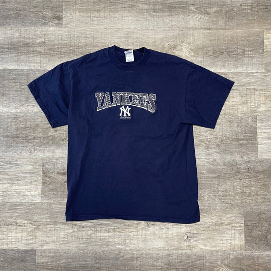 Vintage 2003 MLB New York Yankees T Shirt Size Large