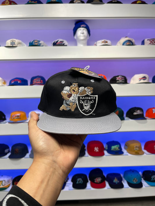 Oakland Raiders Flint Stone Snap Back New with Tags