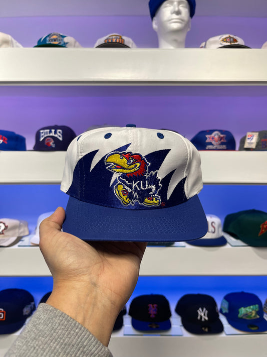 1990 Kansas Jayhawks Logo 7 Diente de Tiburón Snap Back