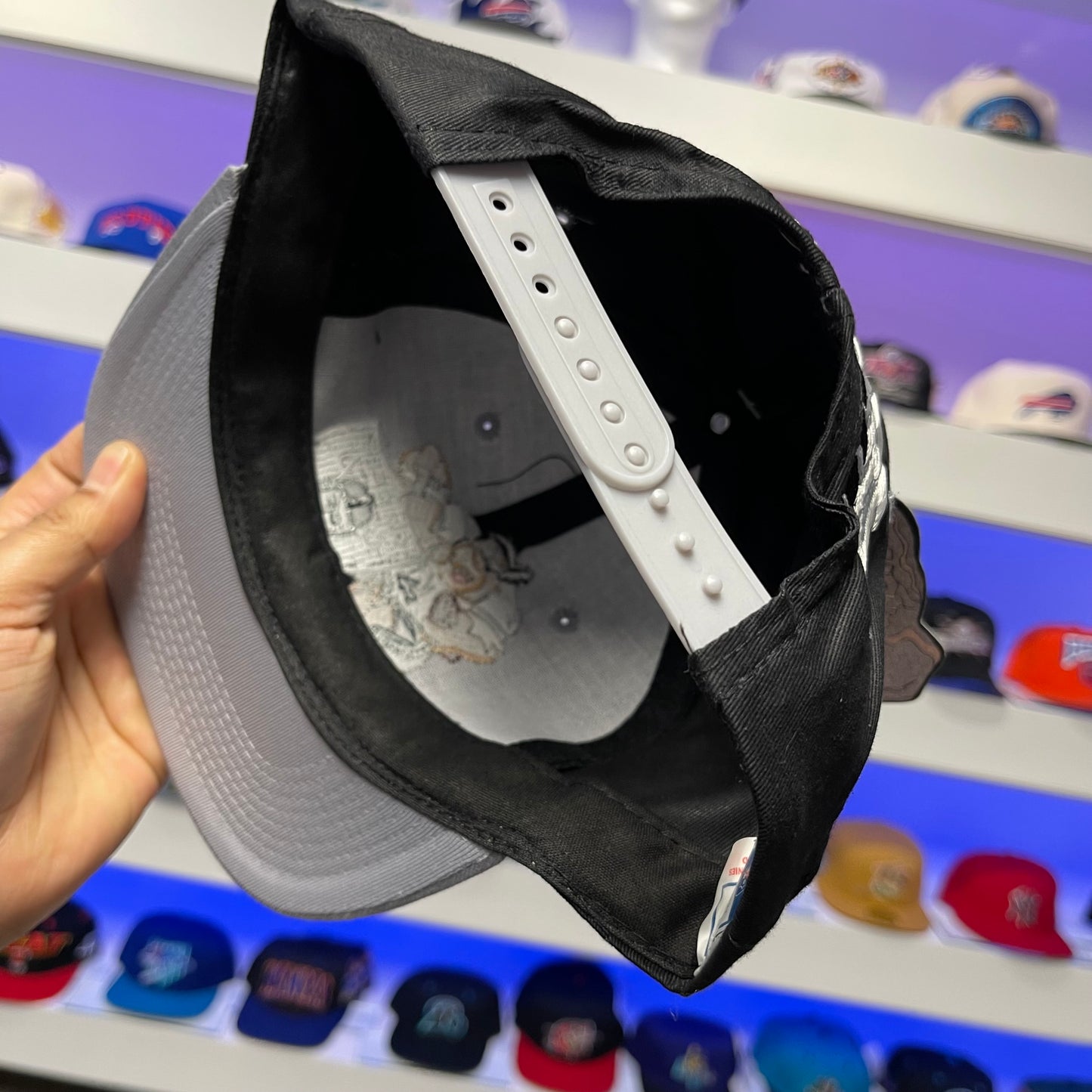 Oakland Raiders Flint Stone Snap Back New with Tags